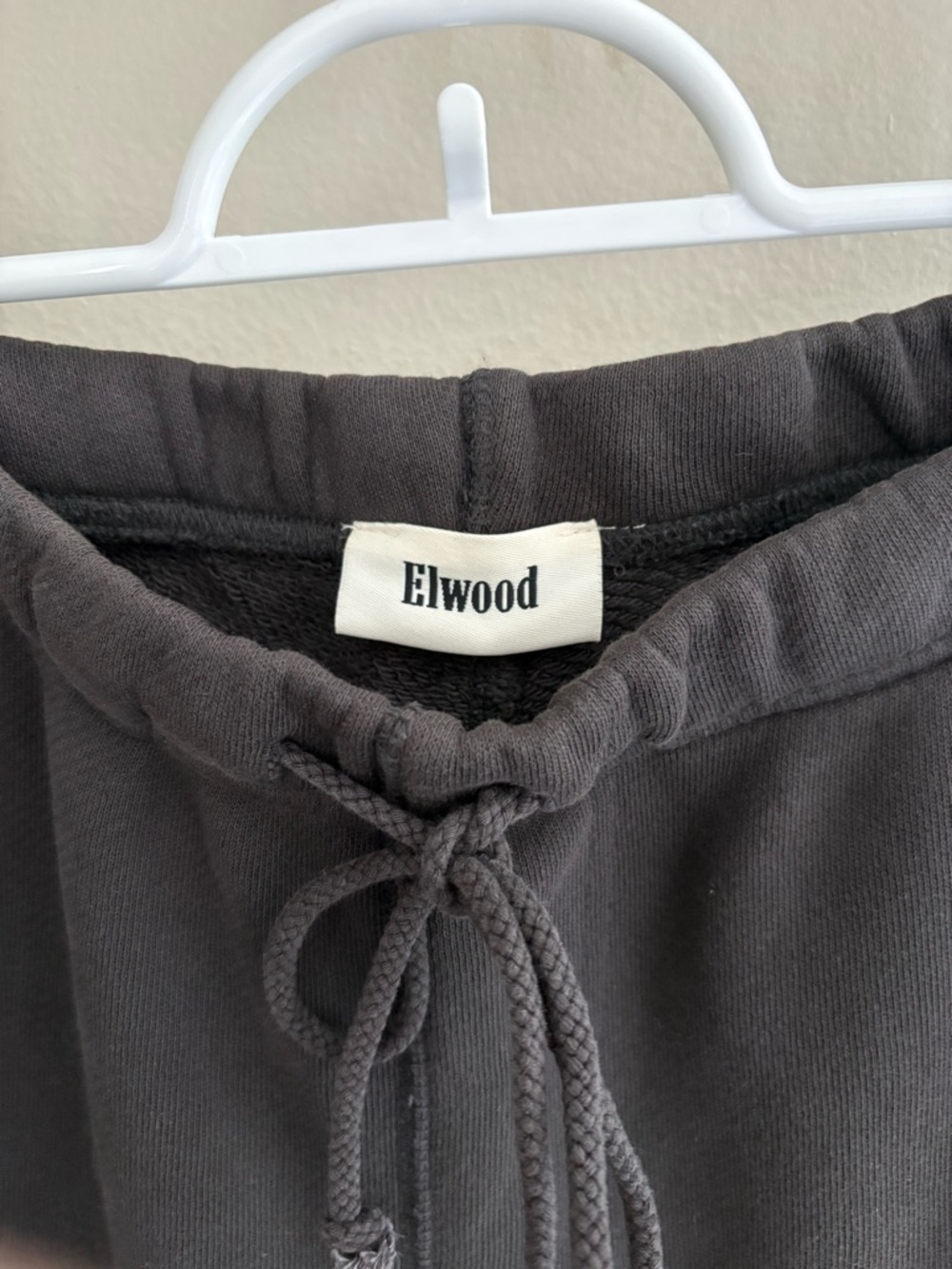Elwood Core Sweatpants in Vintage Black, size small - Picture 3 of 3